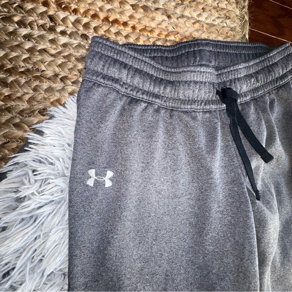 Under Armour Sweatpants / Wide leg - Medium